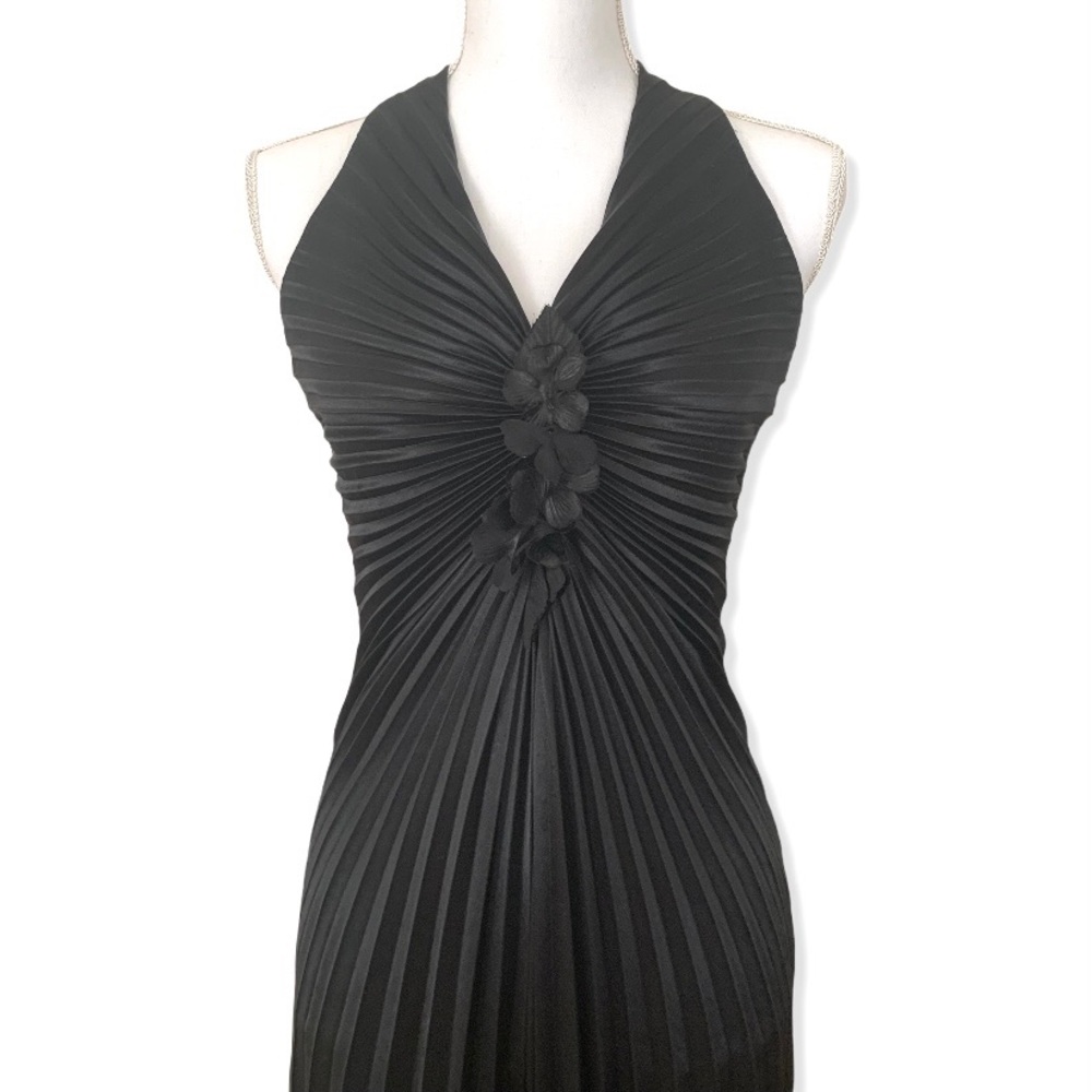 Aspeed Black Long Formal Backless Pleated Dress